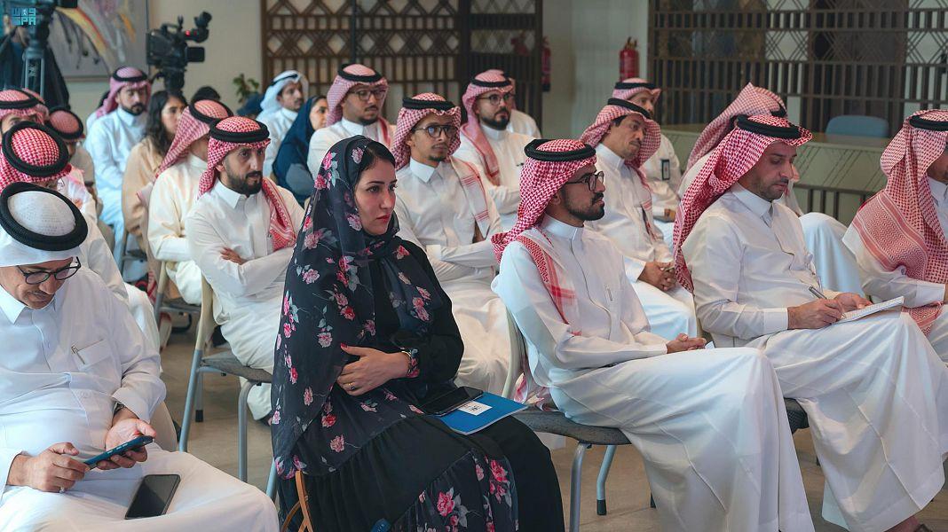 وبين أن الزائر يستطيع الوصول للمهرجان من خلال حجز التذاكر إلكترونياً عبر منصة "ر